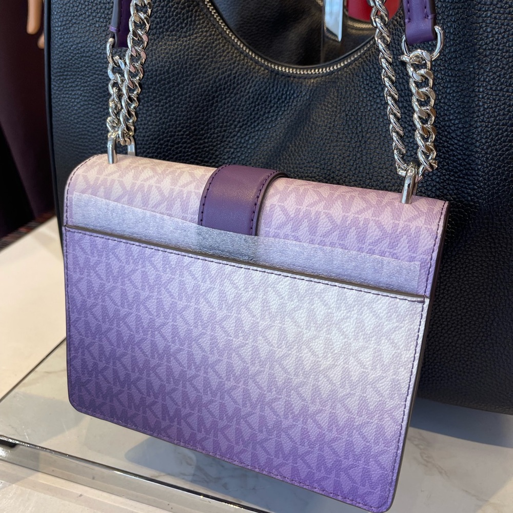 MICHAEL KORS Greenwich Md Ombré Signature Logo Tri-Fold Wallet
Dark Purple Multi - Picture 13 of 16